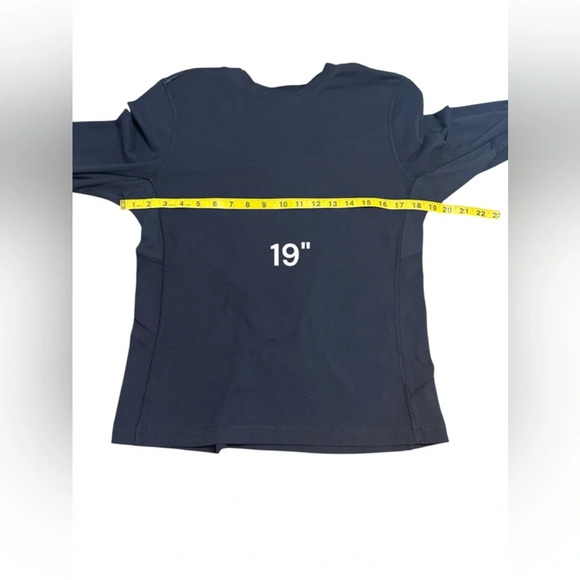 Lululemon long Sleeve
Black M - Picture 7 of 12